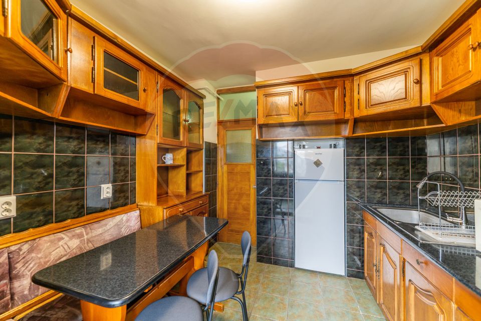 Apartament central 2 camere, decomandat, mobilat-utilat, centrala gaz