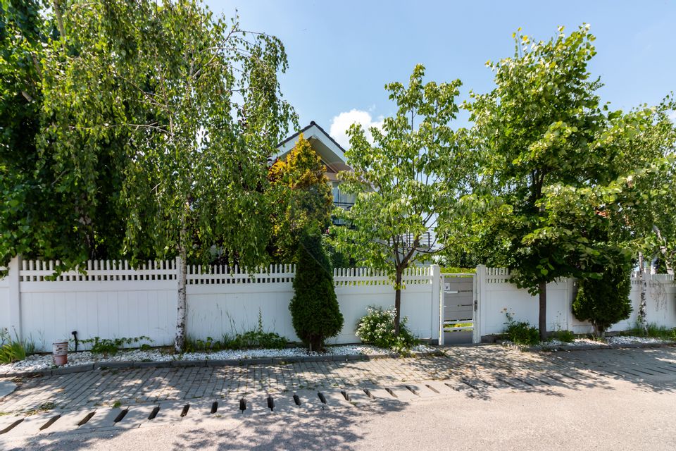 Casă / Vilă in Corbeanca, langa lac, zona exclusivista