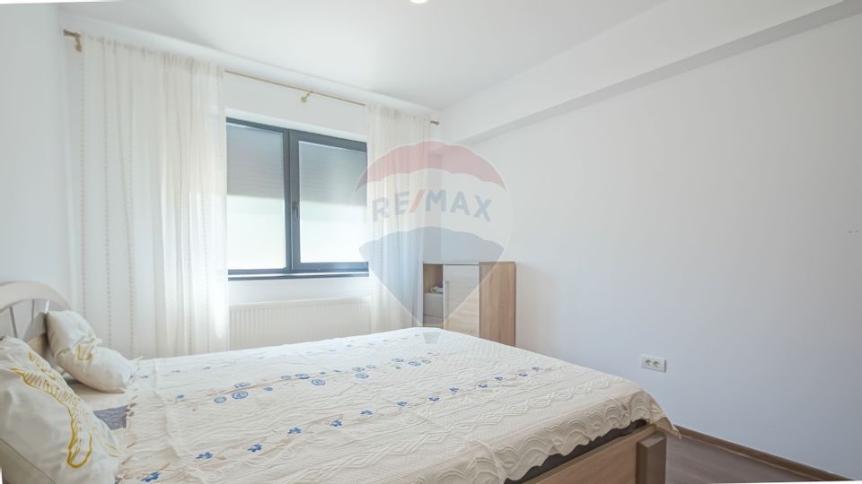 Apartament de 2 camere de închiriat în zona Tractorul
