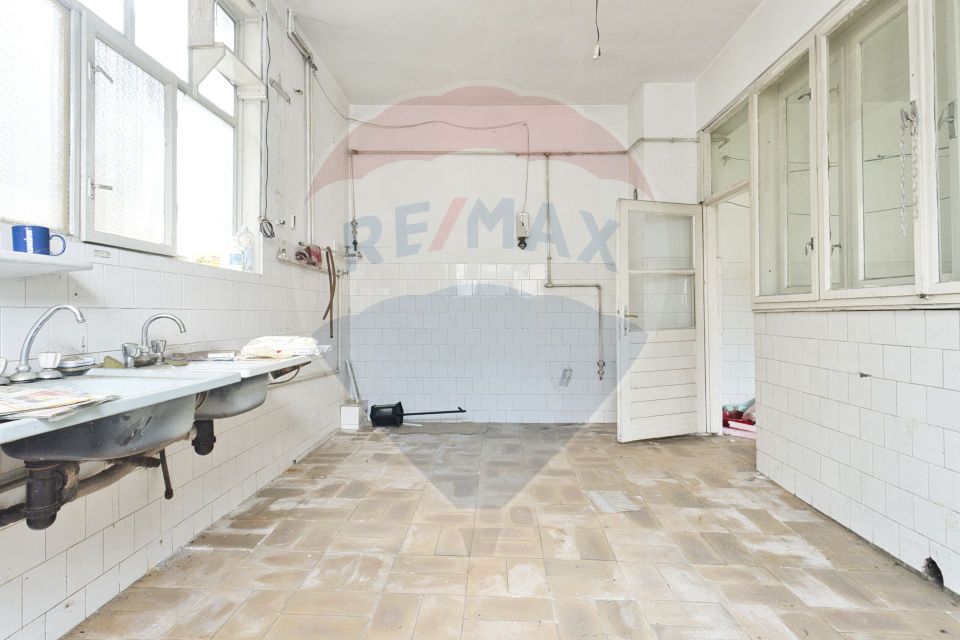 7 room House / Villa for sale, Aurel Vlaicu area