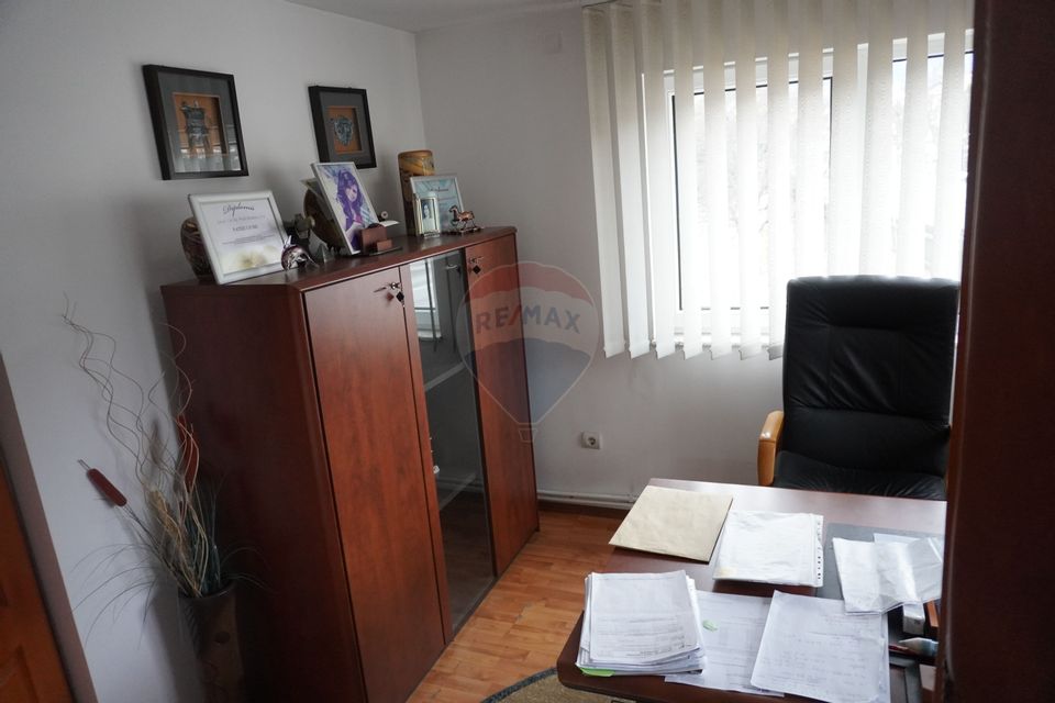 5 room House / Villa for sale