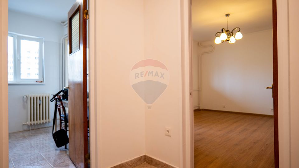 Vanzare apartament 3 camere-renovat, luminos si spatios, zona Iancului
