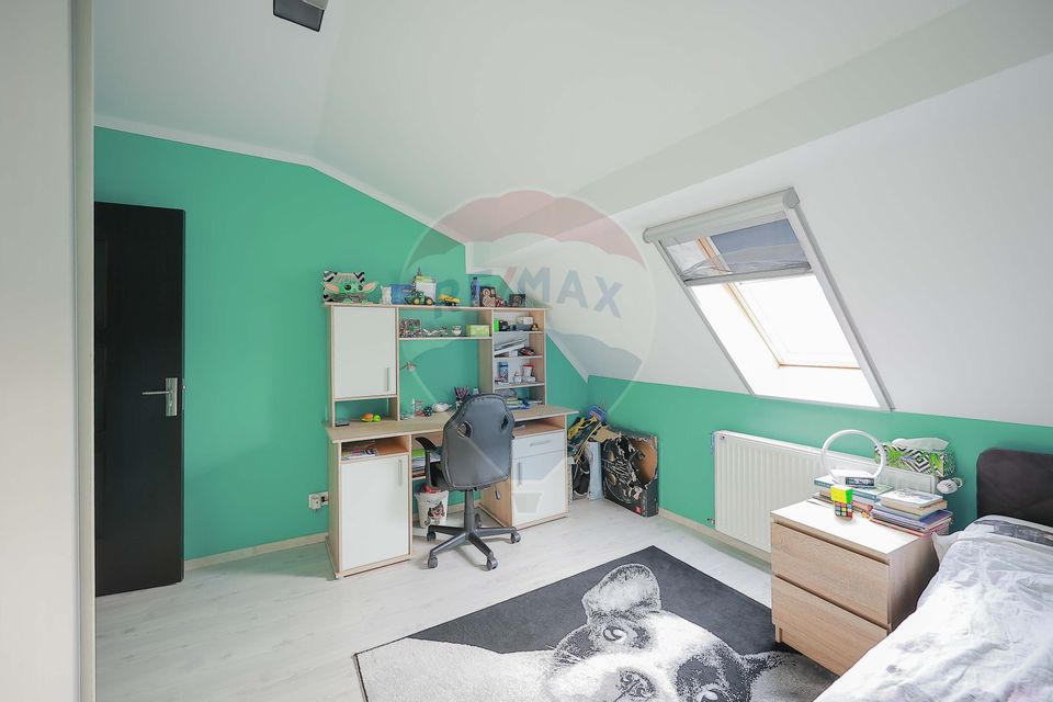 5 room Apartment for sale, Central area