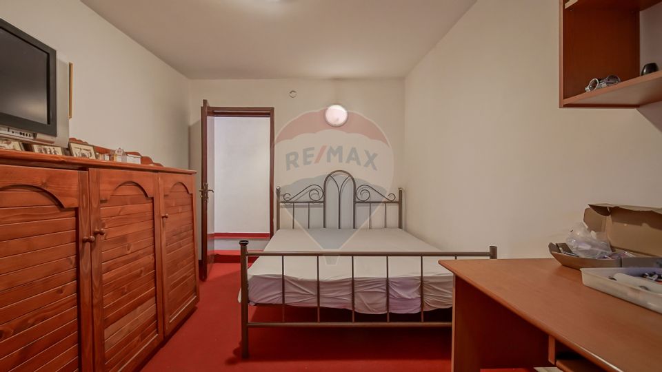 Vila cu potential turistic in Predeal privelisti si liniste montana