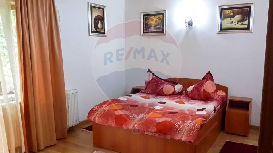 Casă / Vilă cu 6 camere de vânzare în zona Cioplea/Predeal