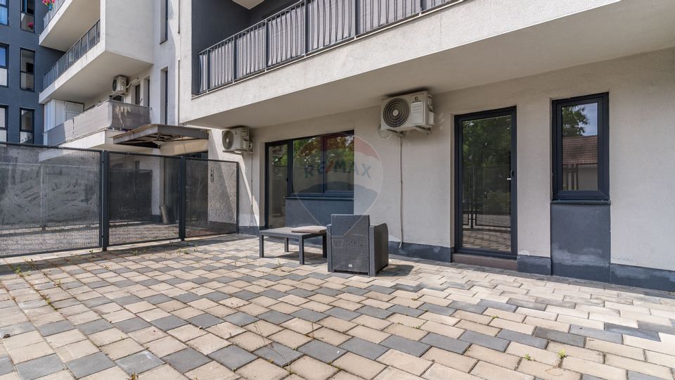 De vanzare apartament cu 2 camere si terasa 40 mp, comision 0!