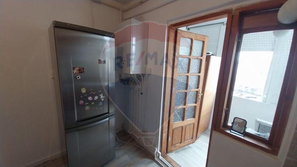 Apartament cu 3 camere decomandate în Lapus-Decebal