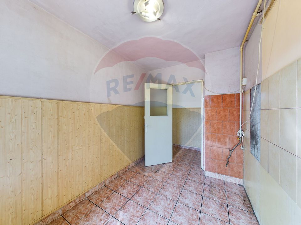 REZERVAT! Apartament 2 camere, Astra, decomandat, etaj 3