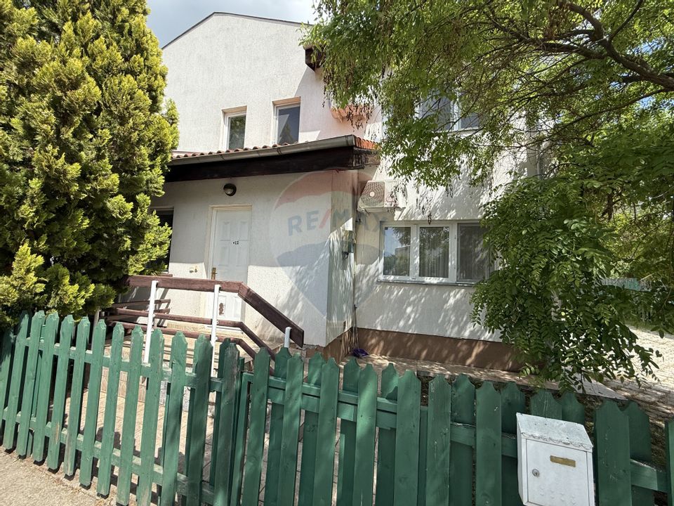 De vanzare | Casa 3 dormitoare nemobilata | Azur