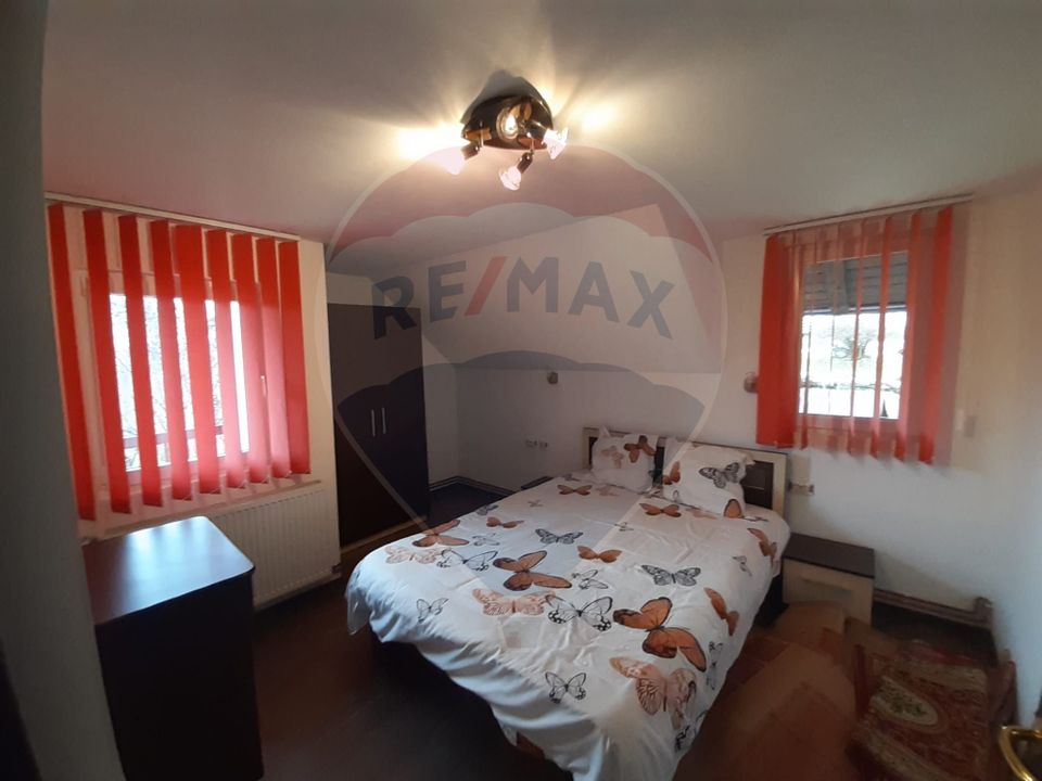 Casă / Vilă cu 7 camere de vânzare în zona Bran-Tohanita