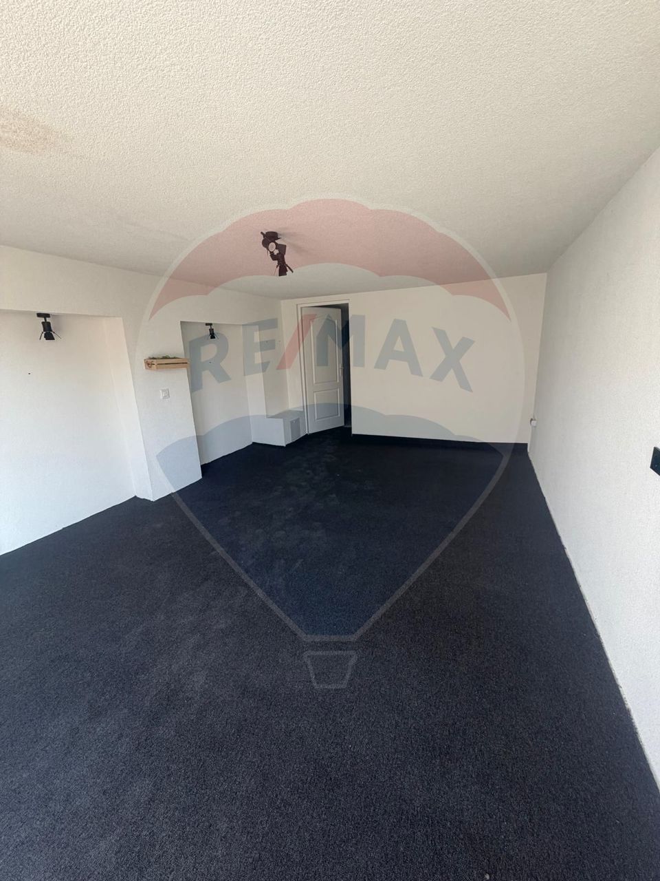 330sq.m Commercial Space for sale