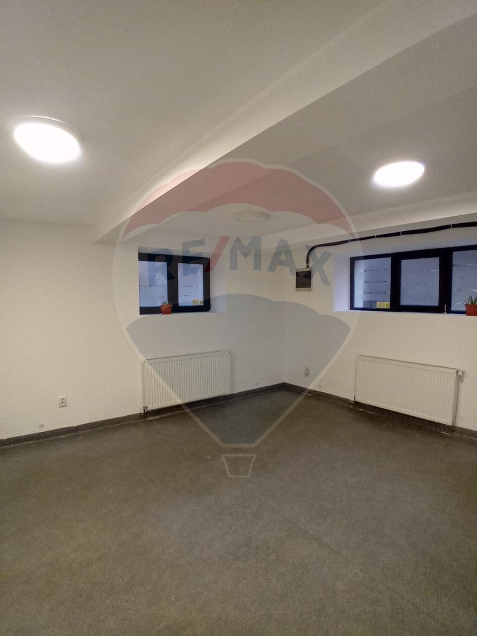 50sq.m Office Space for rent, Andrei Muresanu area