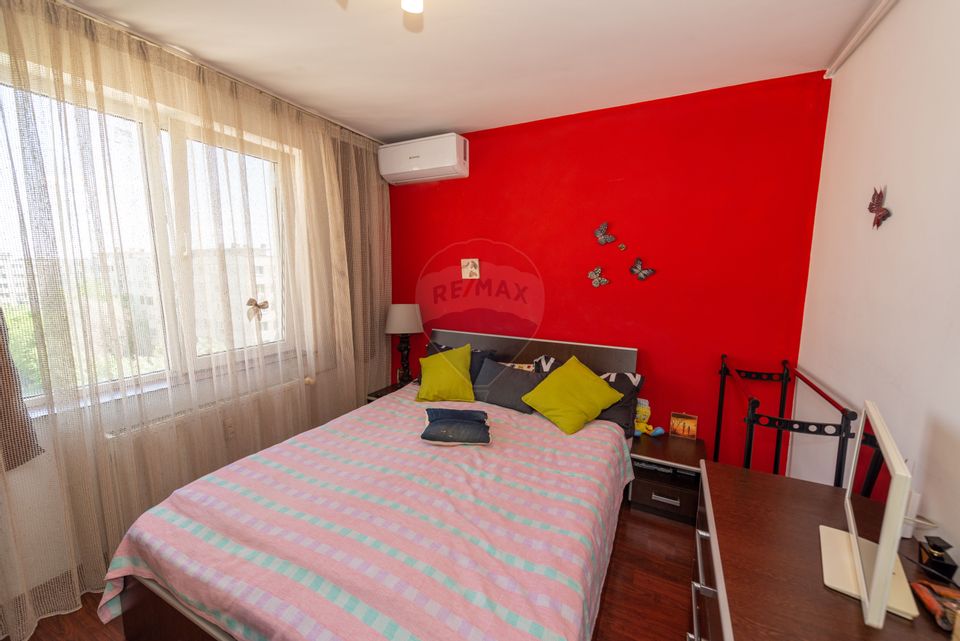 3 rooms apartment for sale, tram end 41, Ghencea, ADP parking