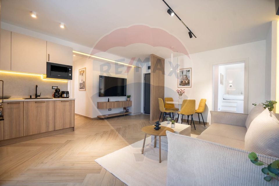 Apartament cu 3 camere de inchiriat in zona Intre Lacuri