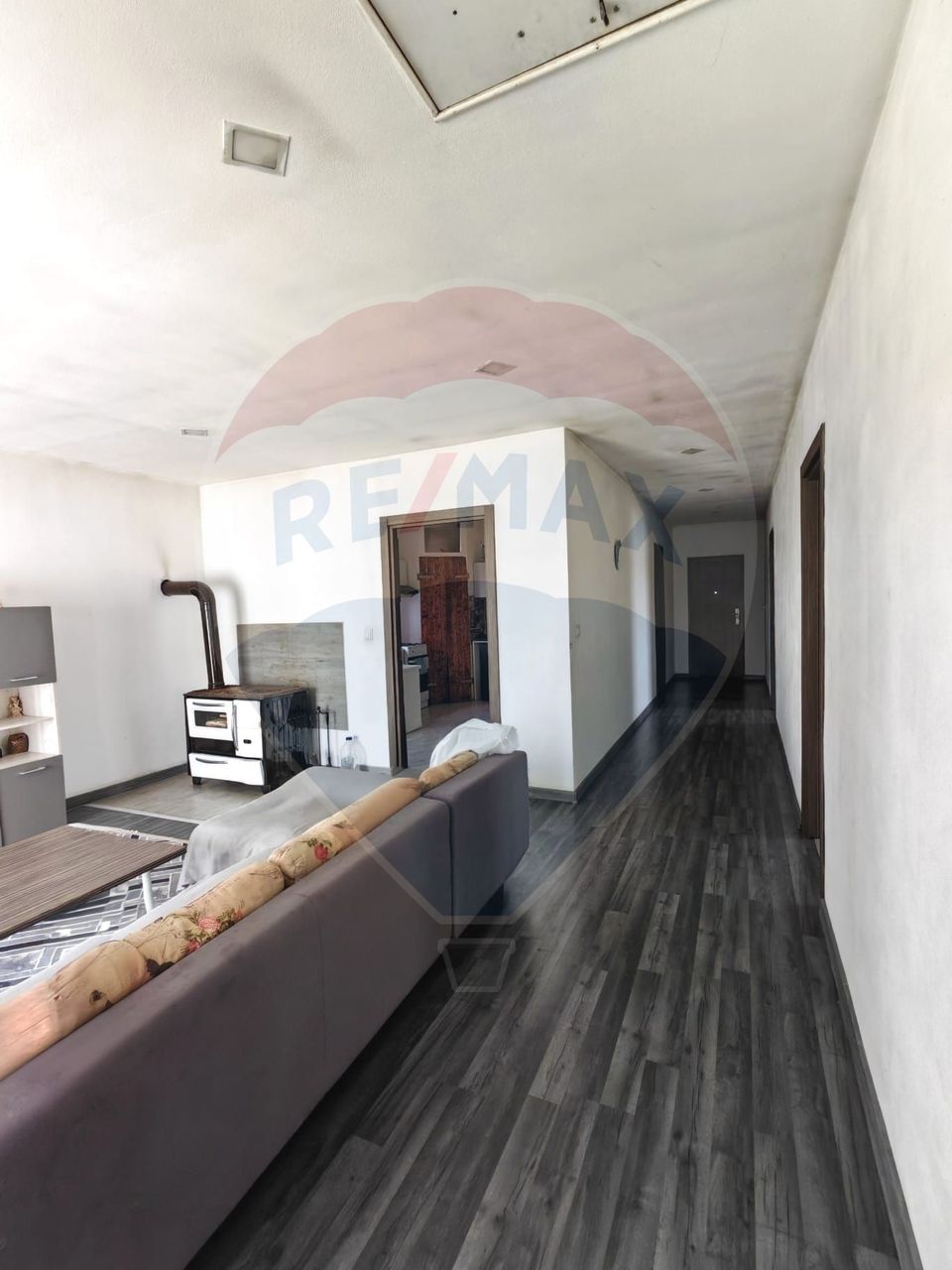 Casă / Vilă cu 4 camere de vânzare