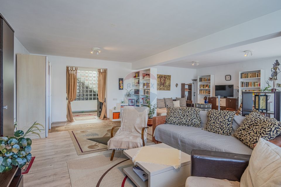 Casa de vanzare 7 camere | CURTE 953 mp | Colonia 1 Mai | COMISION 0 |