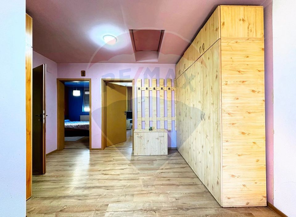 Casă / Vilă cu 5 camere de vânzare în zona Cetatii