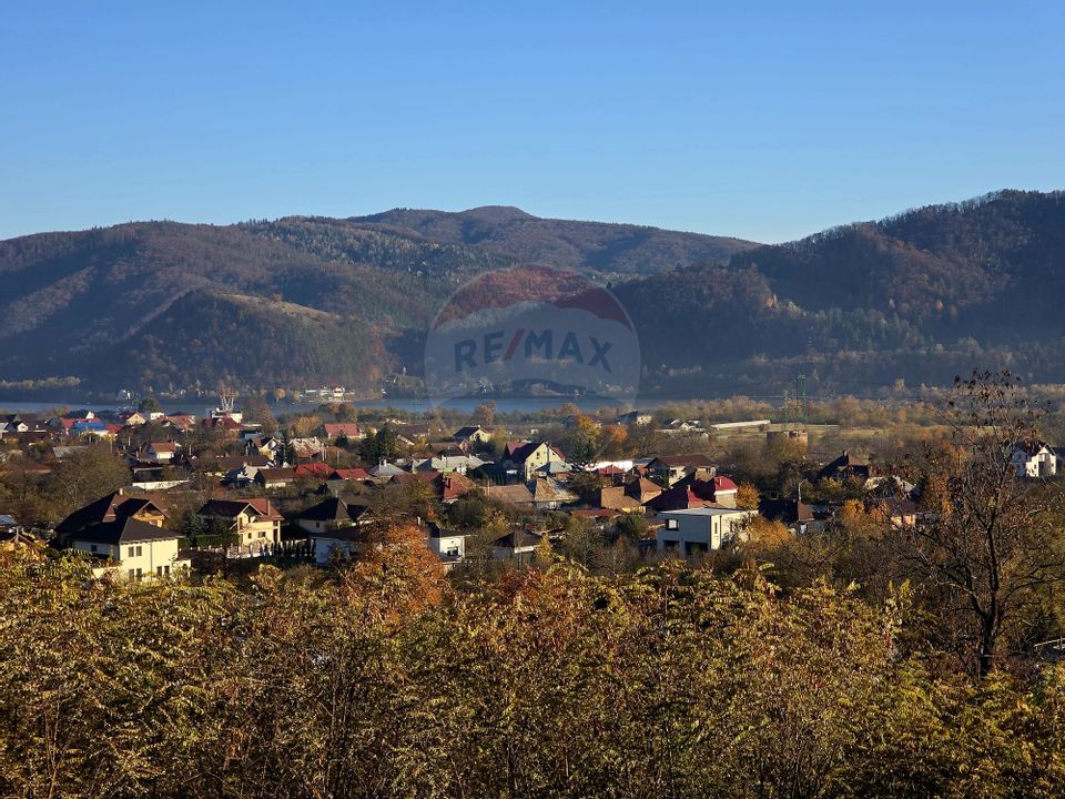 Land 6,874sqm Alexandru cel Bun / Strada plopusor