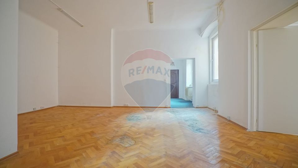 Centrul Istoric, apartament  spatios cu 4 camere, Brasov