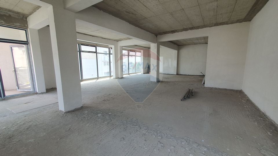 Spațiu comercial sau apartament ?