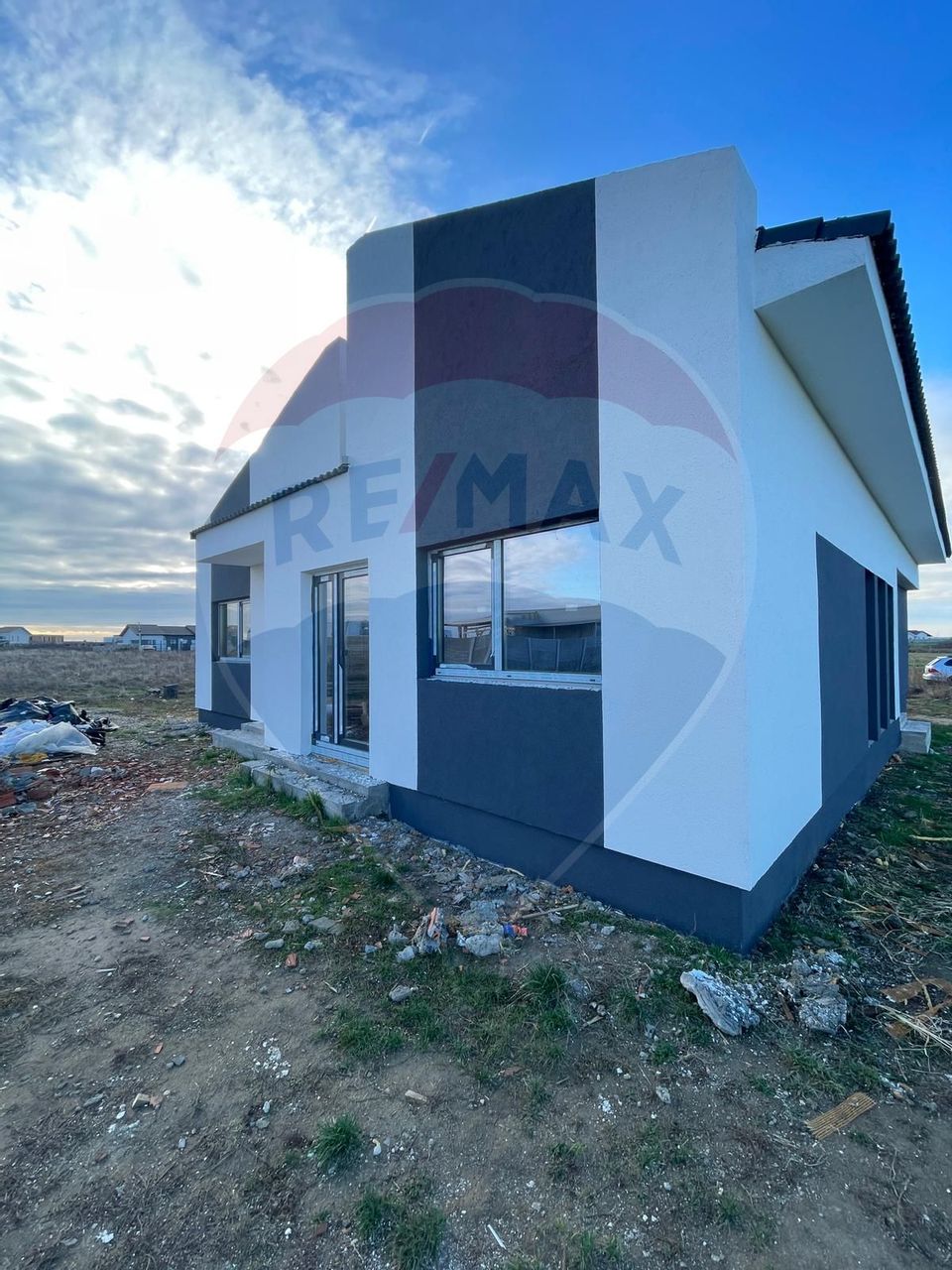 Casă / Vilă cu 3 camere de vânzare