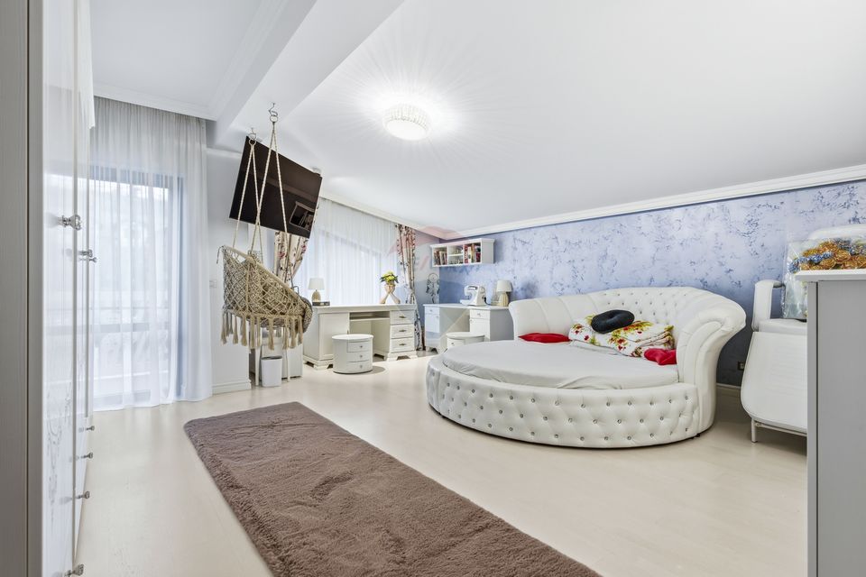 Vila de Lux de Vânzare, 280mp util - Str. Cortez - Hlincea Iasi