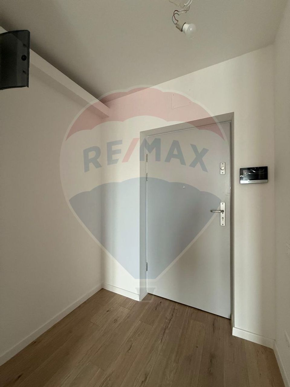 Apartament 3 CAMERE + parcare - AVANERA