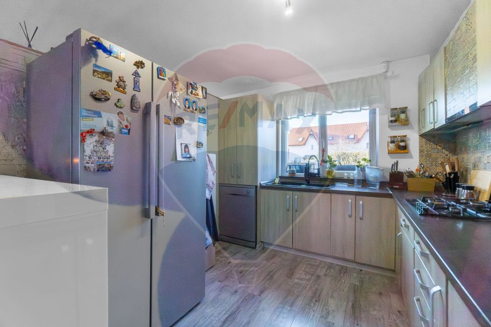 Casă / Vilă cu 4 camere de vânzare în zona Central