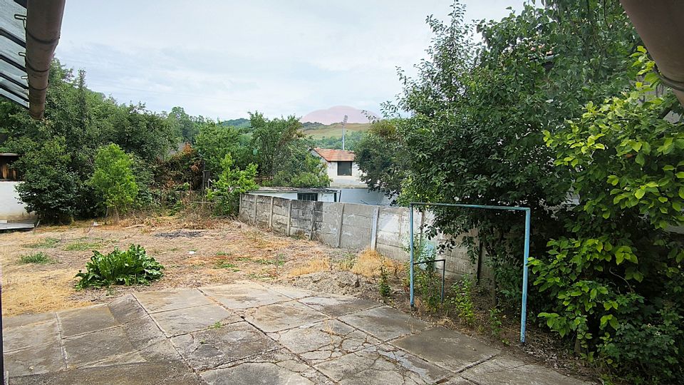 Casă pe un nivel in Medias, teren 533 mp, curte dreapta