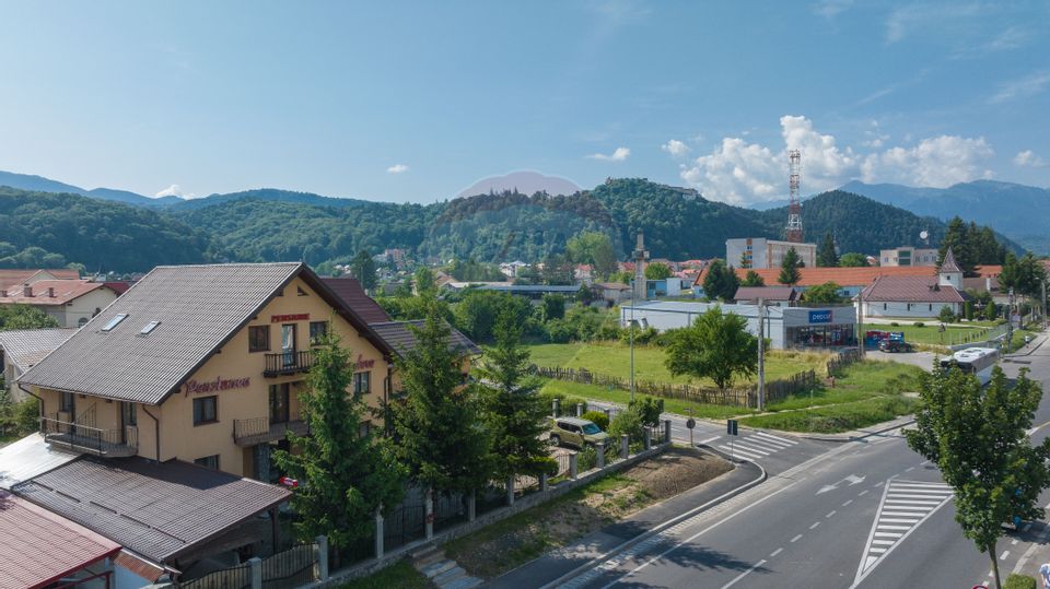 Casă / Vilă de vânzare în Râșnov, afacere-Pensiune clasificată