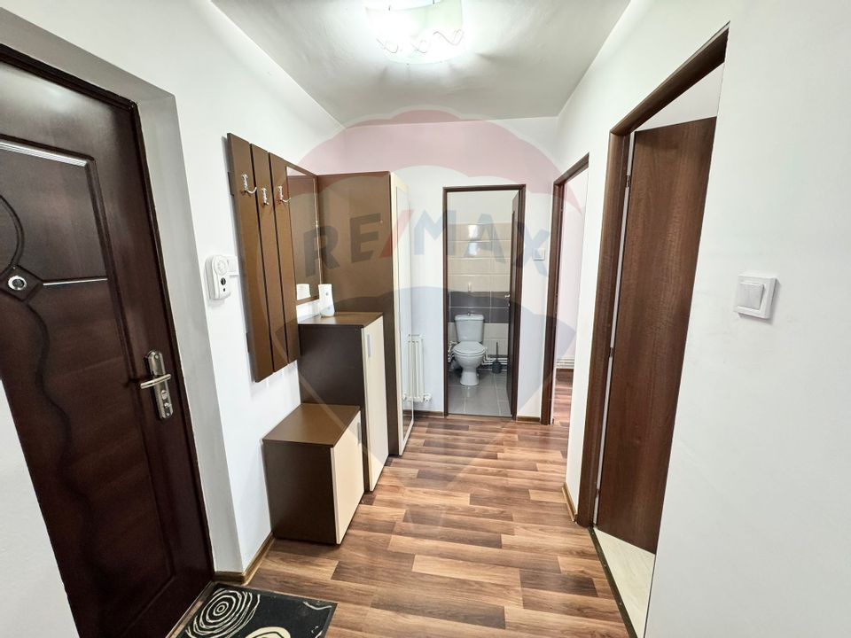 Apartament cu 3 camere- de vanzare- BUHUSI