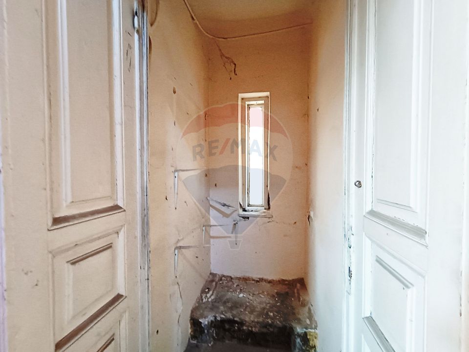 Vanzare Vila Interbelica Stradala, Pta Regina Maria, Ocazie Investitie