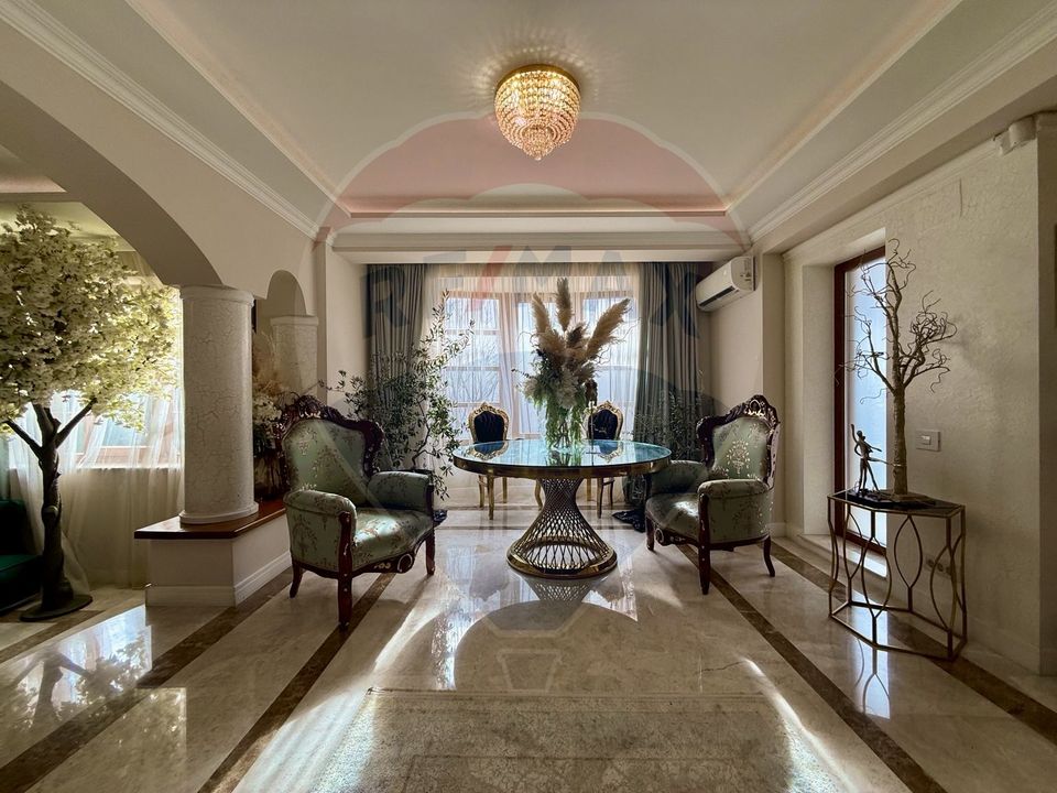 Vila / Casa de lux de vanzare  1000mp teren Str. Primaverii Constanta