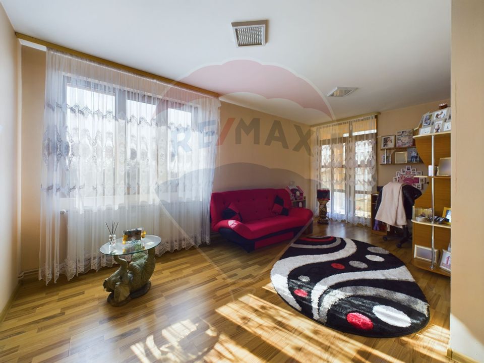 De vanzare casa cu 6 camere mobilata utilata in Targoviste