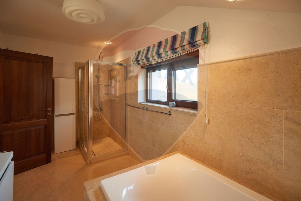 180sq.m Special Property for sale