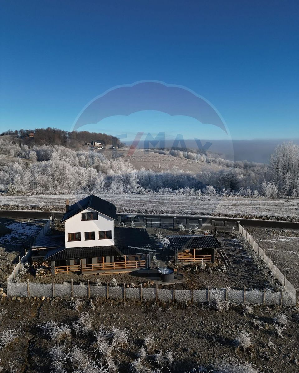 5 room House / Villa for sale
