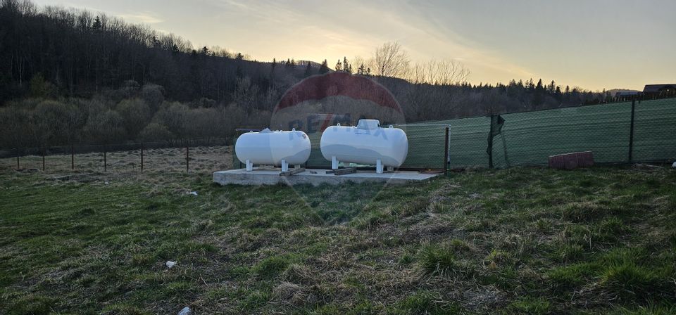 Casă / Vilă cu 7 camere in Paltinoasa-Poiana Bocus, Suceava