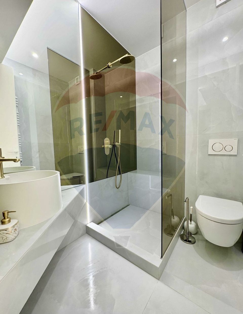 3 room Apartment for rent, Pipera area