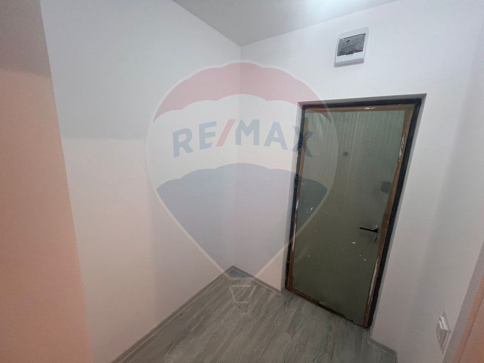 Detached Studio for Sale in Drumul Taberei - Metro