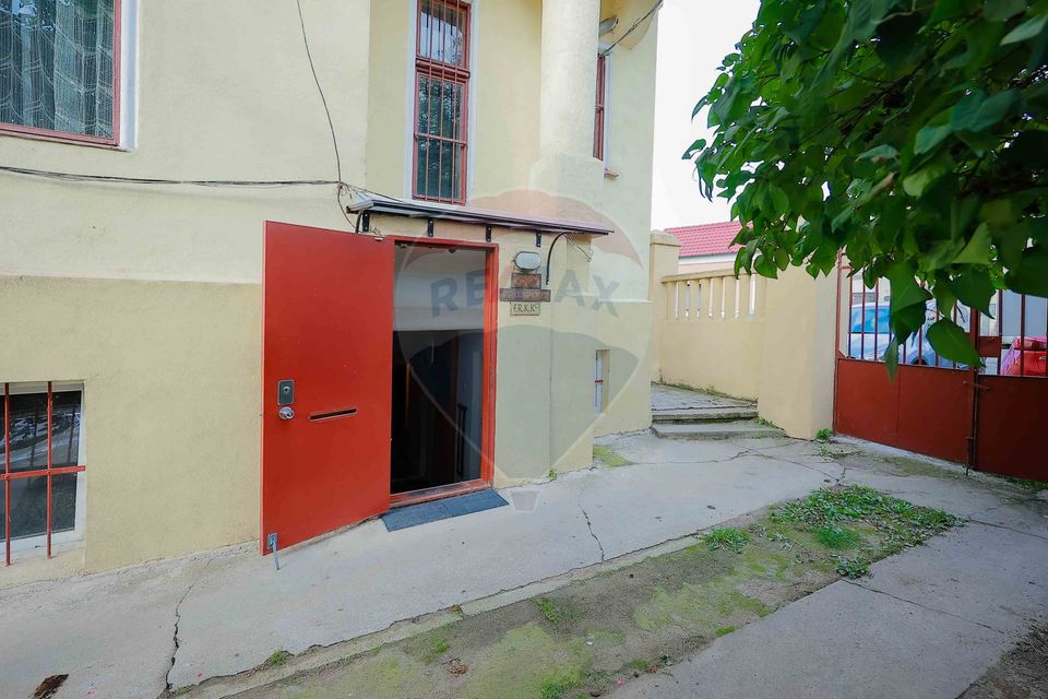 86sq.m Commercial Space for sale, Ultracentral area