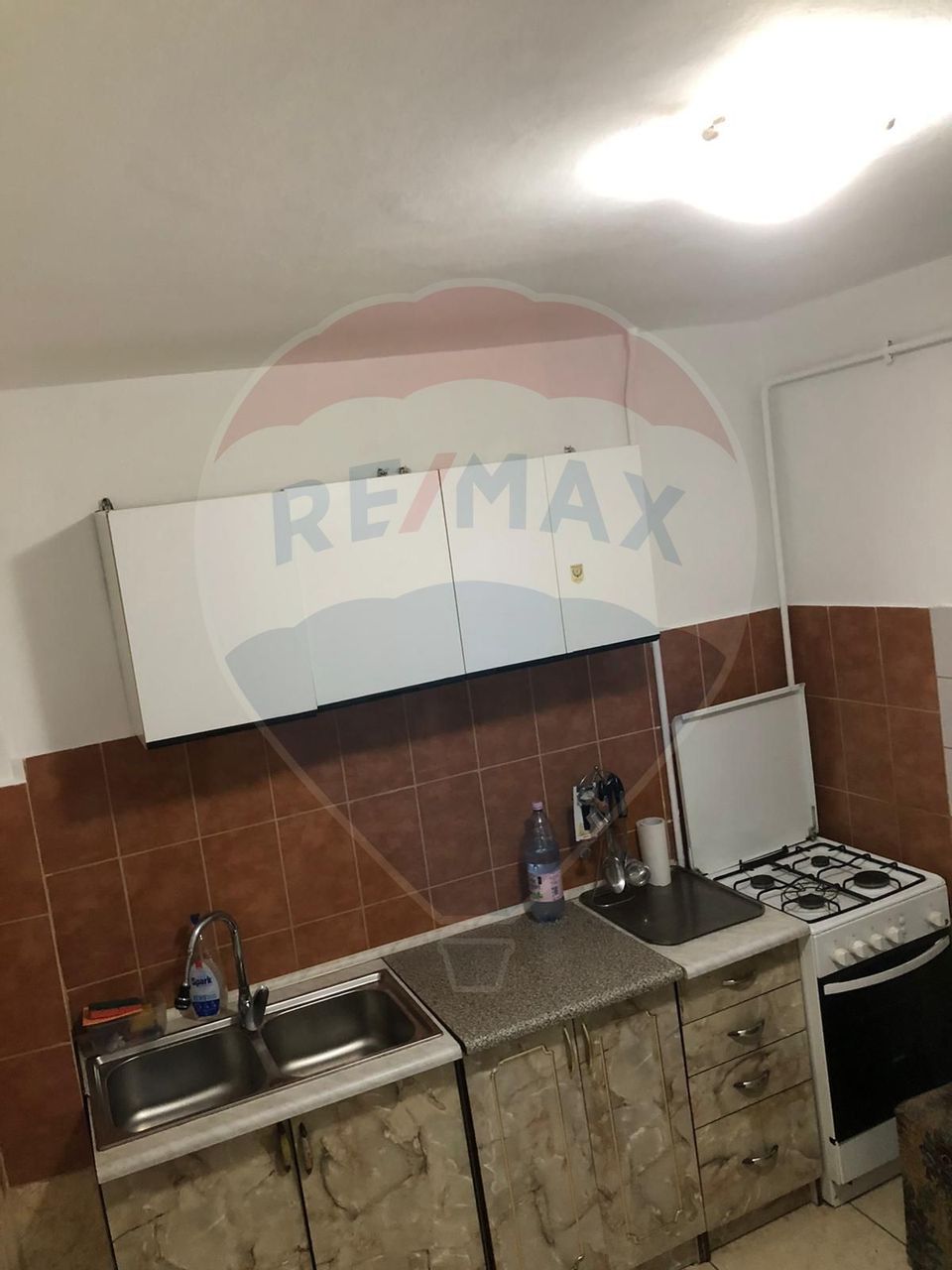 3 camere de închiriat ultracentral, etaj 4/7 cu lift , 480 euro