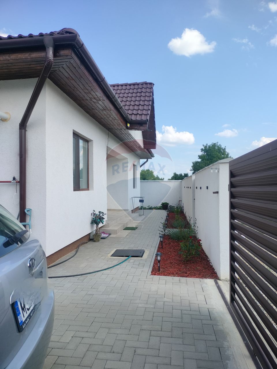 Casă cu 4 camere pe un singur nivel -Targu Mures (Sancraiu de Mures)