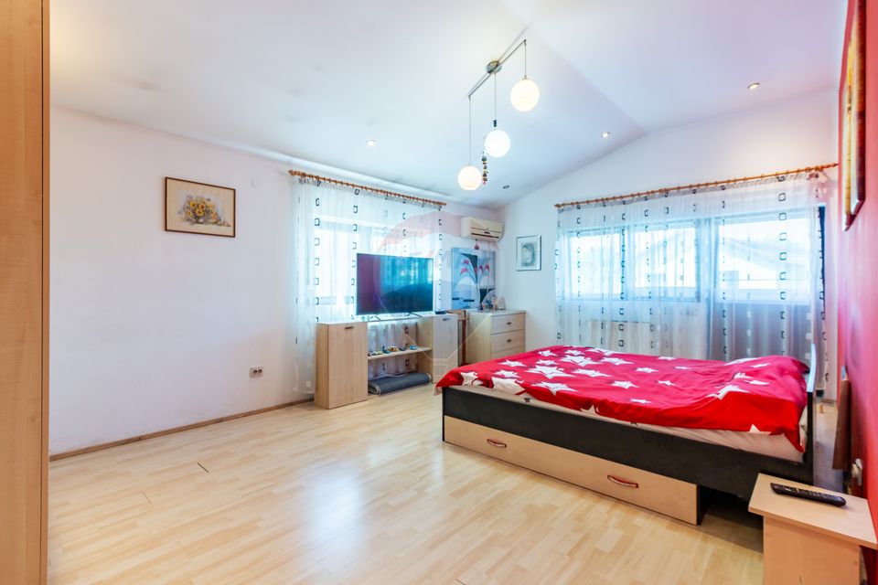 Casă / Vilă cu 5 camere de vânzare Popesti-Leordeni