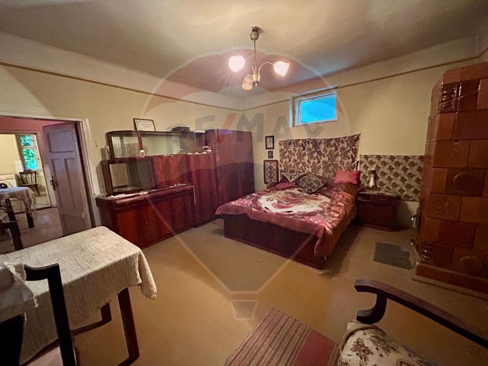 Casă de vanzare cu teren de 356 mp in Salonta