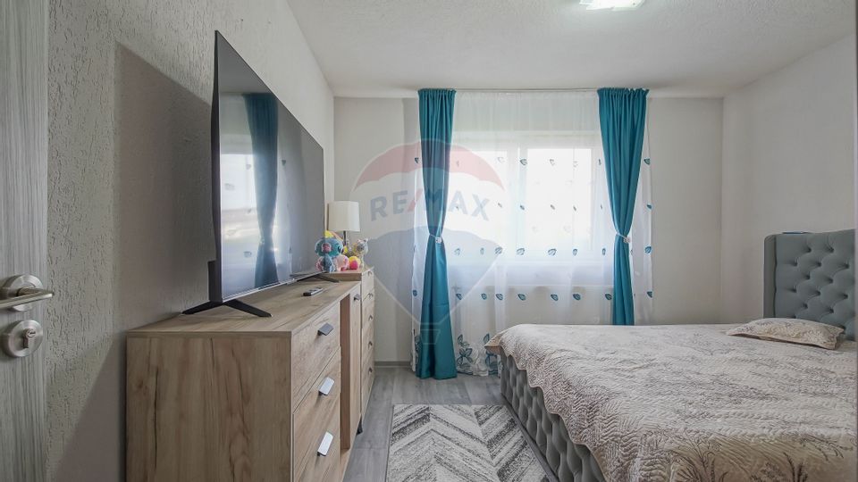 REZERVAT! Apartament cu 2 camere de vânzare, decomandat.