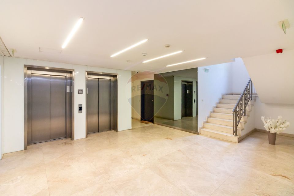 Apartament de vânzare 3 camere Adora Bucuresti/Pipera curte proprie