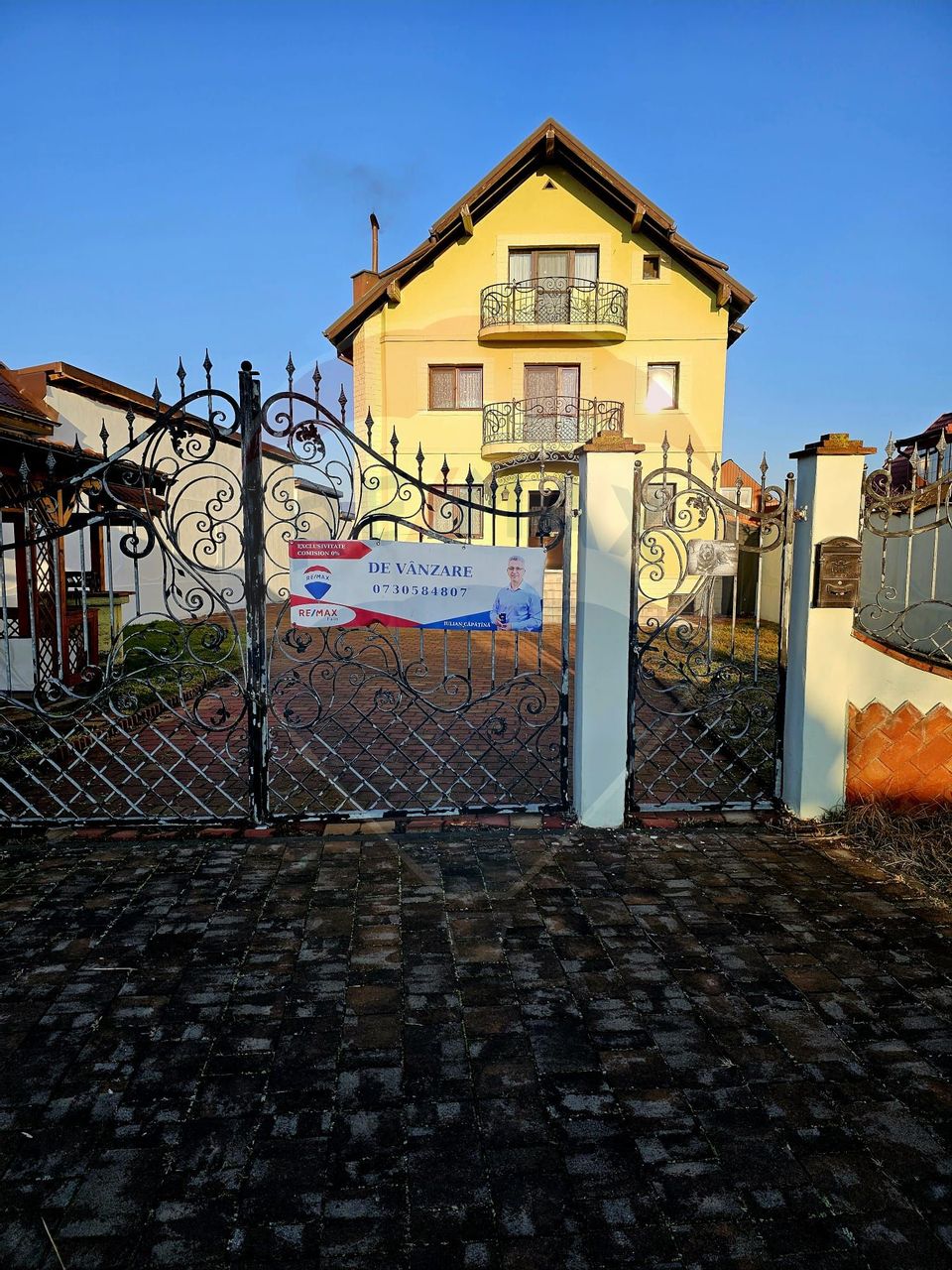 12 room House / Villa for sale, Central area