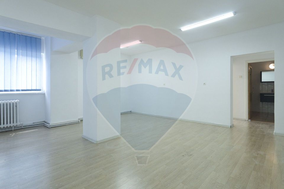 60sq.m Office Space for rent, Ultracentral area