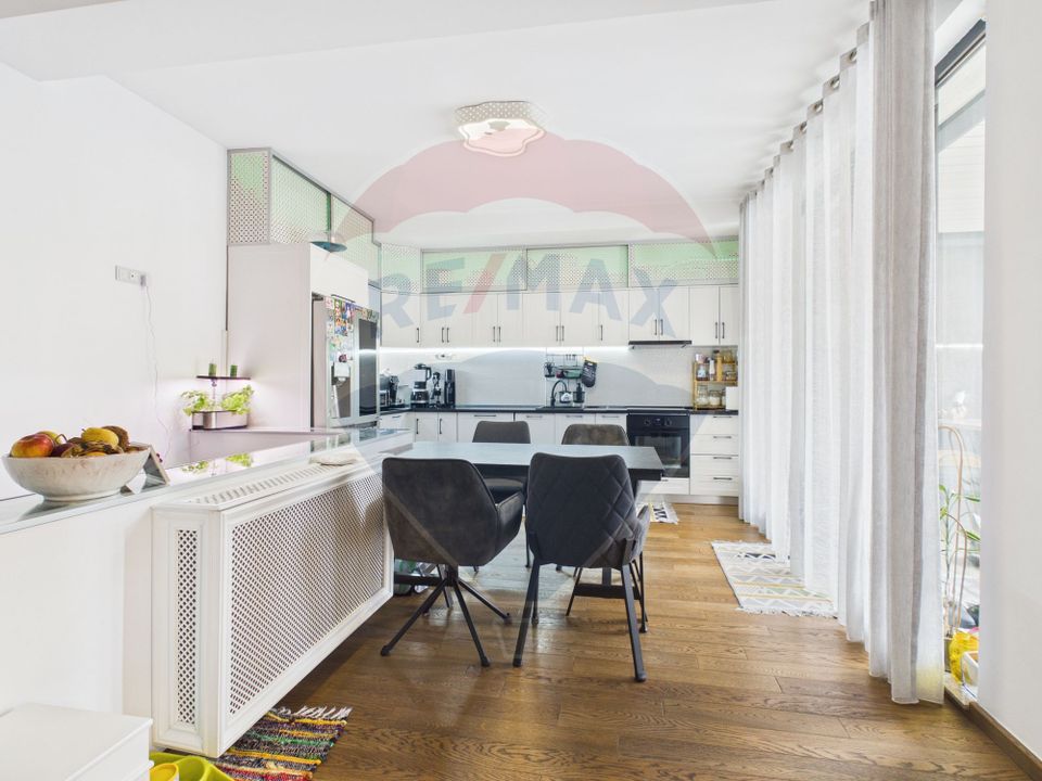 5 room Apartment for sale, Magheru area