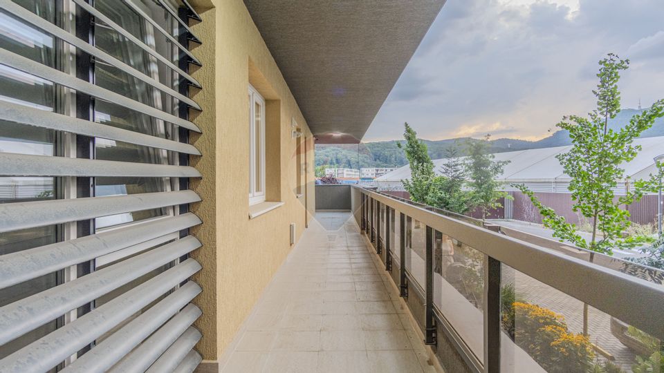 Clinica medicala-9 cabinete- URBAN PLAZA - bloc 15 parter!